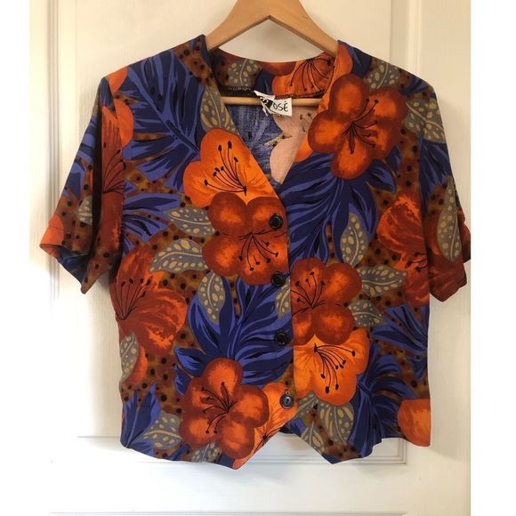 EXPOSE DAYLILY PRINT FRONT BUTTON CROP TOP - Picture 3 of 4